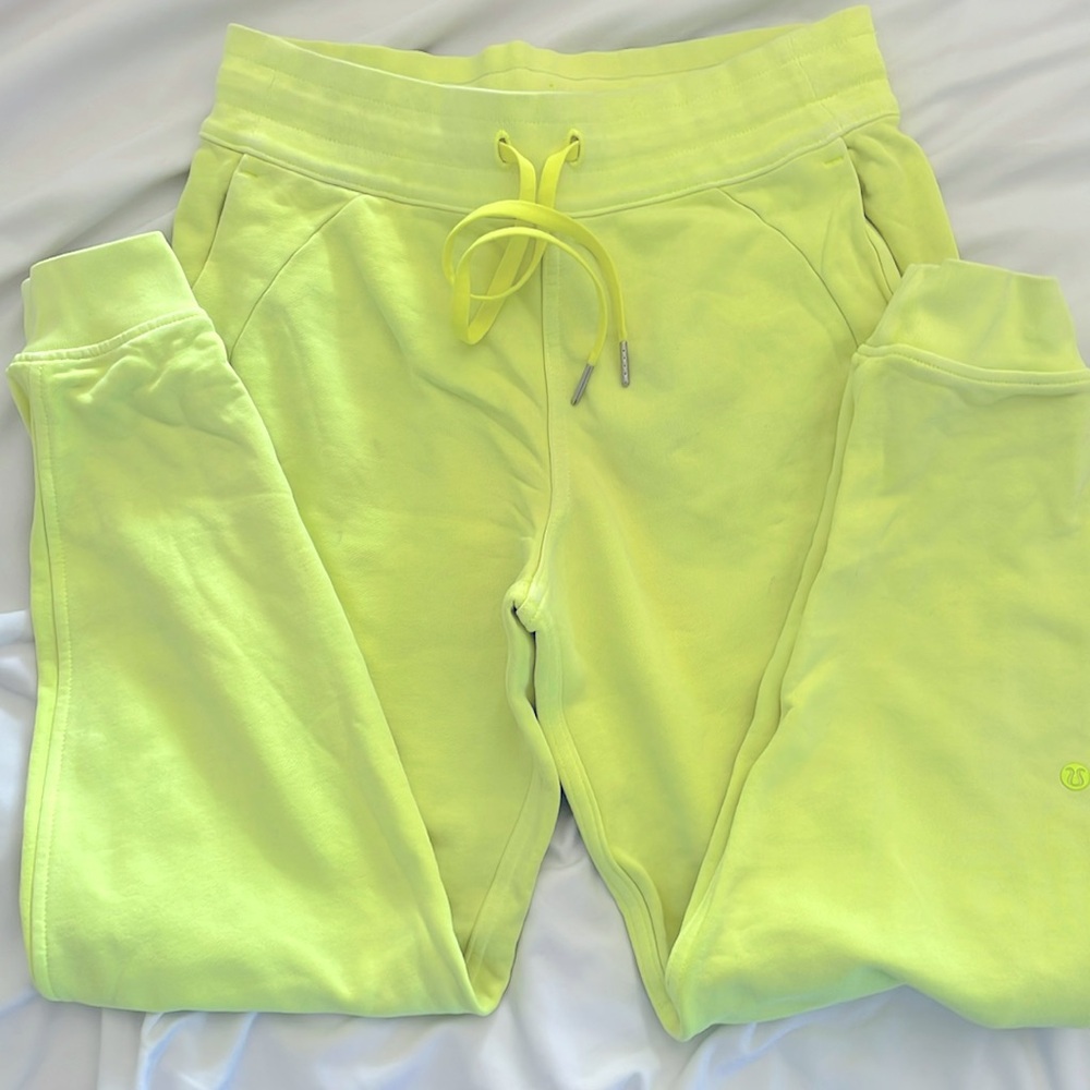 Lululemon joggers